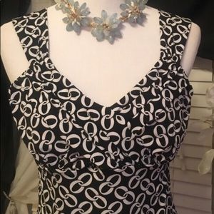 😍 Pretty black and white top